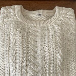 GAP Women's Ivory Cable Knit Sweater